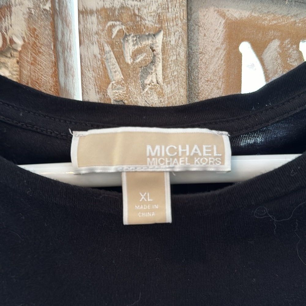 Michael Kors - Picture 2 of 4